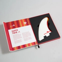 FCS II LIMITED EDITION MARK RICHARDS BOX SET (FMRX-LTD1-XL-SS-R) -Dakine Shop 7de9ce66b2186f885abaf0dffb9e9da580f5b492 3551x3551 35187.1684881611